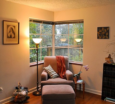 5th image of 12215 Phinney Ave N