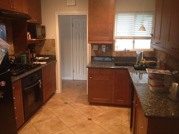 3rd image of 871 Jefferson Ave