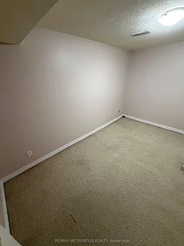 18 Carrick Ave #BASEMENT Photo 1