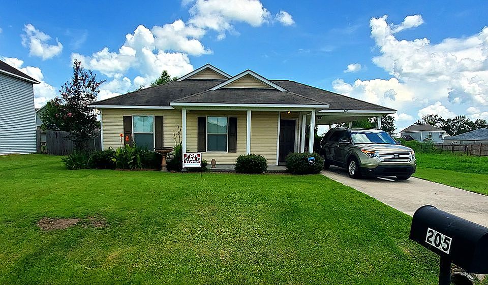 1st image of 205 Coles Creek Dr