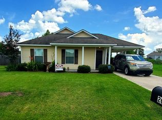 205 Coles Creek Dr, Carencro, LA 70520