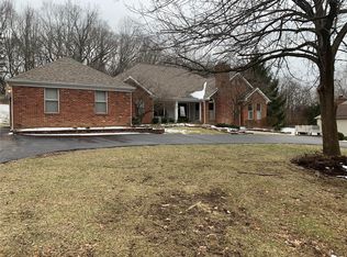 1712 Mason Knoll Rd, Saint Louis, MO 63131