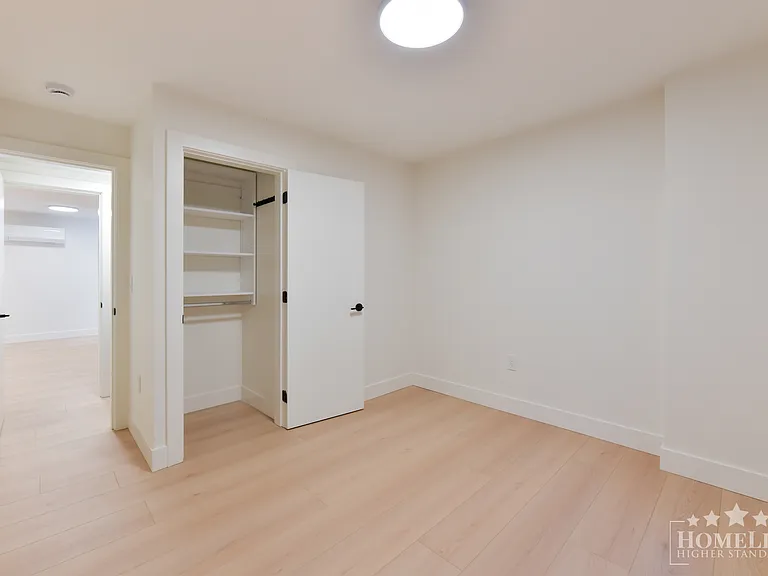 11004 78th Ave #BASEMENT — Photo 5