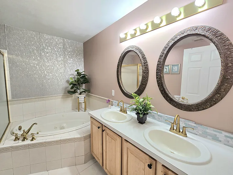 324 Winthrop Dr — Photo 9