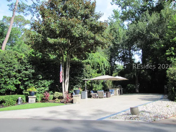 133 Arrow Rd #102, Hilton Head Island, SC 29928