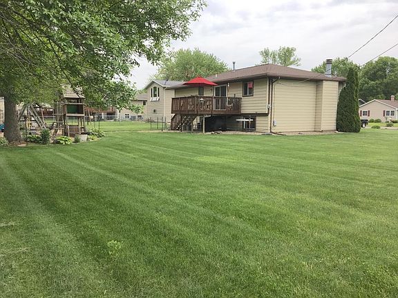 5th image of 1718 Canary Dr