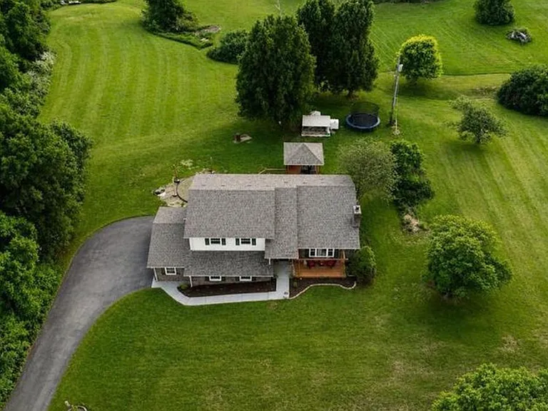 101 Rolling Ridge Dr — Photo 4