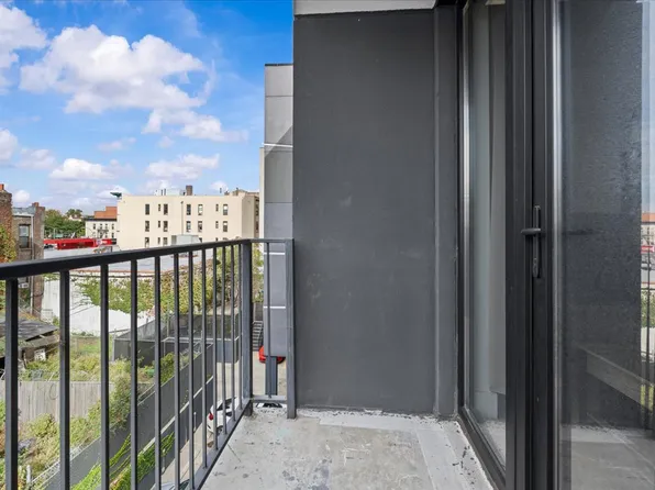 458 East 25th Street image 12 of 13