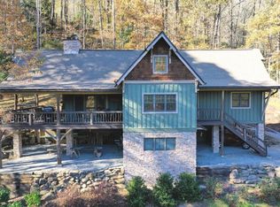 329 Tuckaway Rd, Tuckasegee, NC 28783