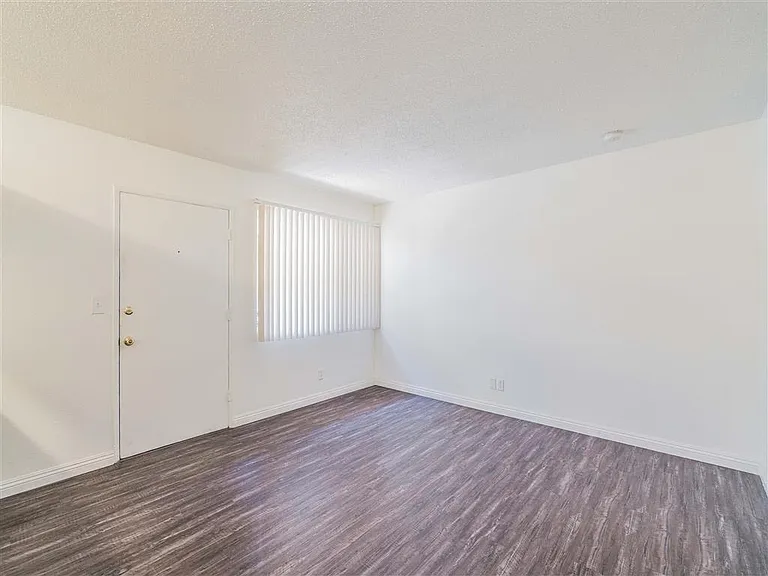 Long Beach living area