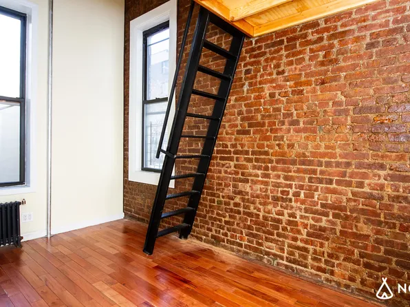 270 Irving Avenue image 14 of 23