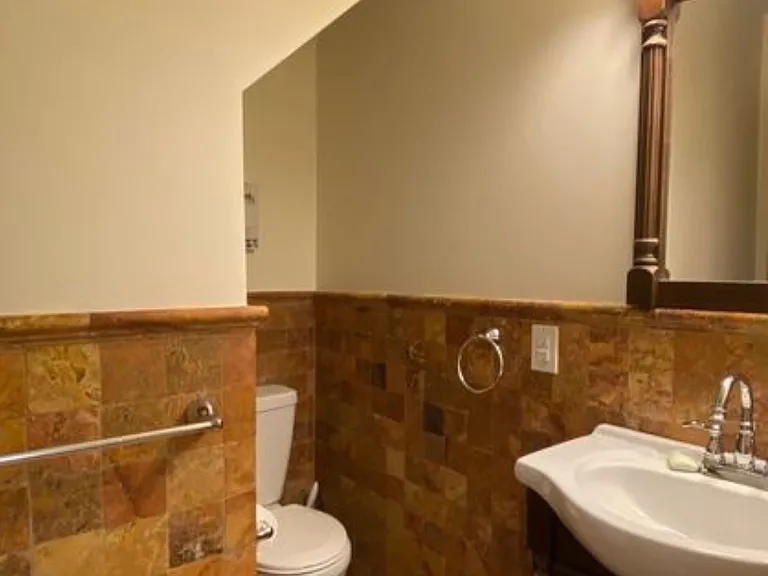 412 Hope St #1 — Photo 10