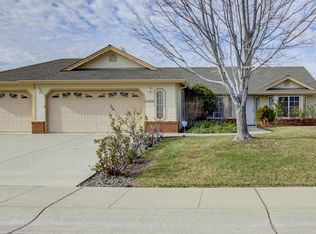 2858 Aspen Glow Ln, Redding, CA 96001