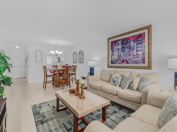 7011 W 29th Ave APT 118, Hialeah, FL 33018