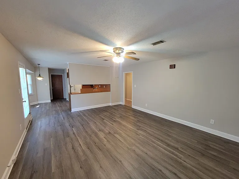 4460 Whisperwood Dr — Photo 14