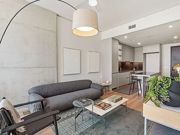3rd image of 610 Davis St #3111