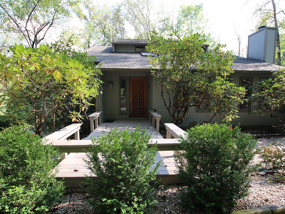 1st image of 5744 Bridlewood Dr
