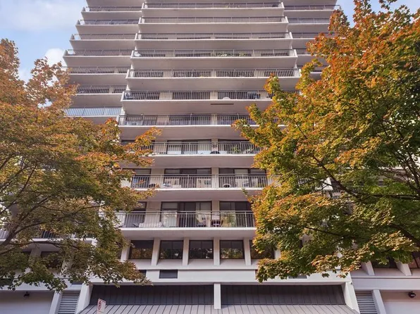 1430 N Astor St APT 15B, Chicago, IL 60610