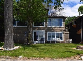 11467 N Ogden Point Rd PIER 81, Syracuse, IN 46567