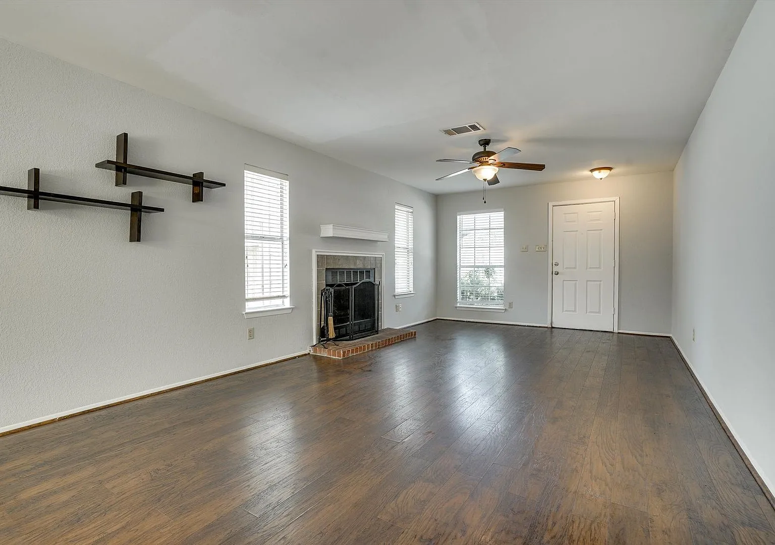 12716 Margit Dr Austin, TX 78729 — Photo 4
