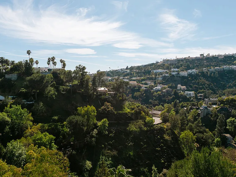 2651 Nichols Canyon Rd — Photo 39