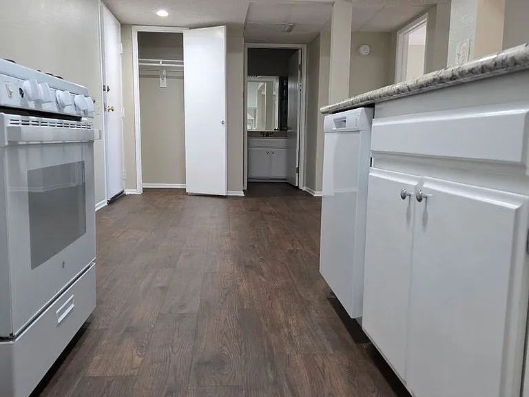 7235 Baird Avenue — Photo 20