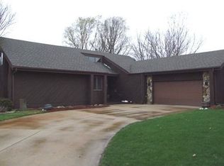 17 Saint Andrews Dr, Storm Lake, IA 50588