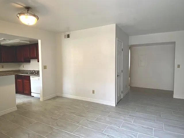 5317 Indian River Dr — Photo 5