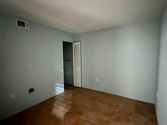 3rd image of 3930 S Roosevelt Blvd APT 108