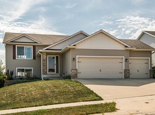 4414 35th St NW, Rochester, MN 55901