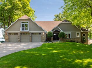 153 Lakeview Terrace Blvd, Waconia, MN 55387