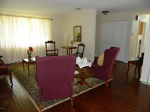 4th image of 20 Heather Ln