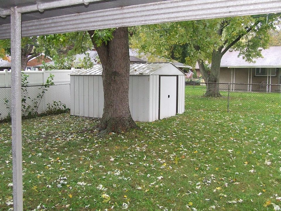 2nd image of 4604 Druid Ln