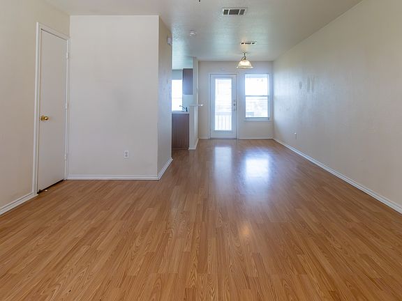 4th image of 5710C Greengate Dr