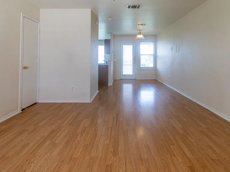 5710C Greengate Dr — Photo 4