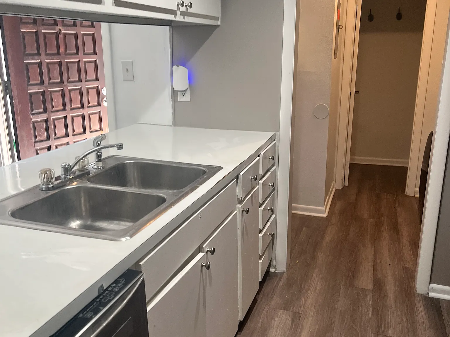 2 bed, 1.5 bath, 1300 sqft, $1,295 — Photo 3