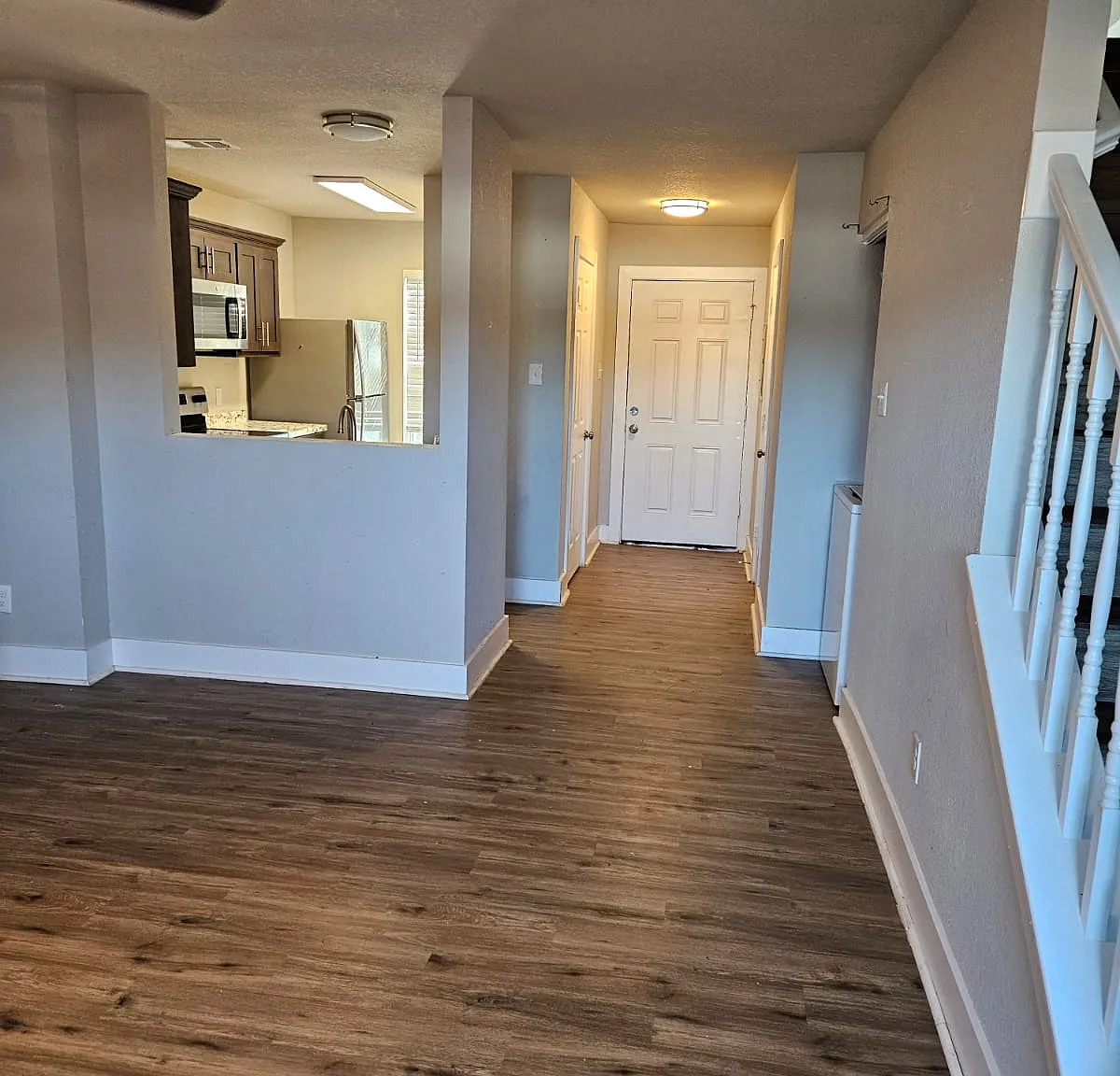 3 bed, 1088 sqft, $1,400 — Photo 3
