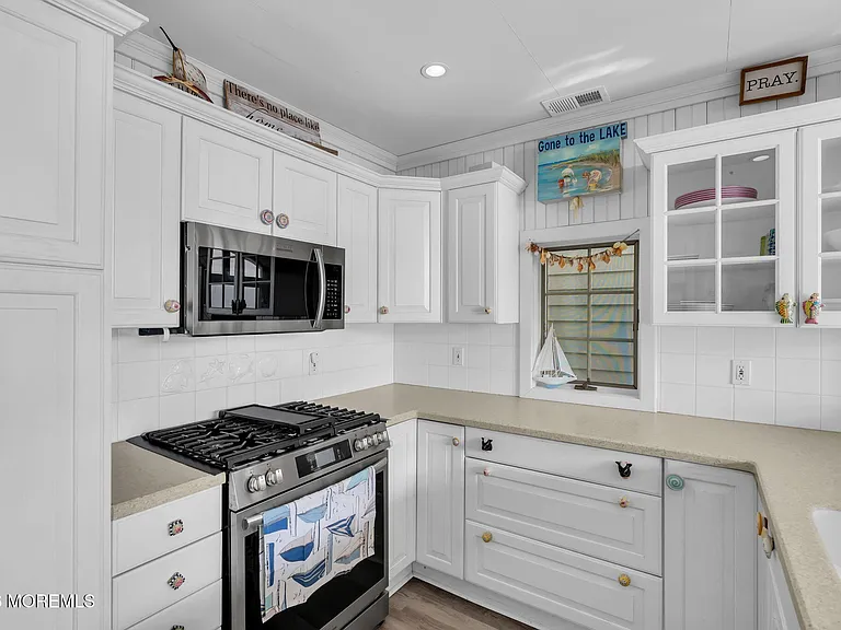 55 Beach Front — Photo 12