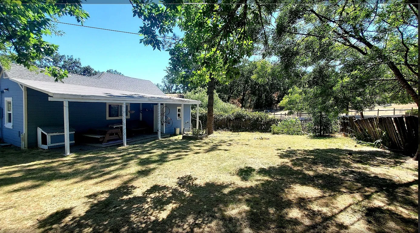 2 bed, 850 sqft, $1,450 — Photo 2