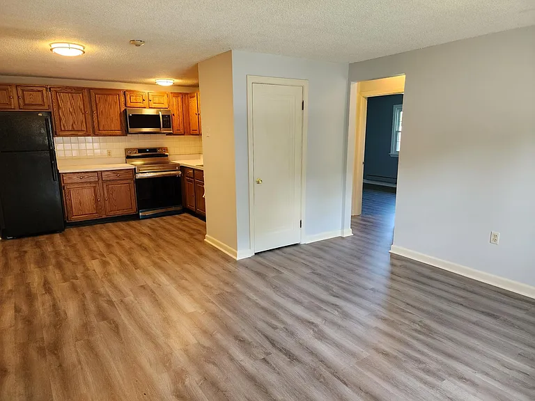 230 Chickering Rd #10 — Photo 8