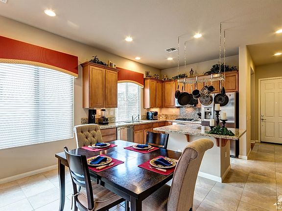 2nd image of 41206 Calle Pampas