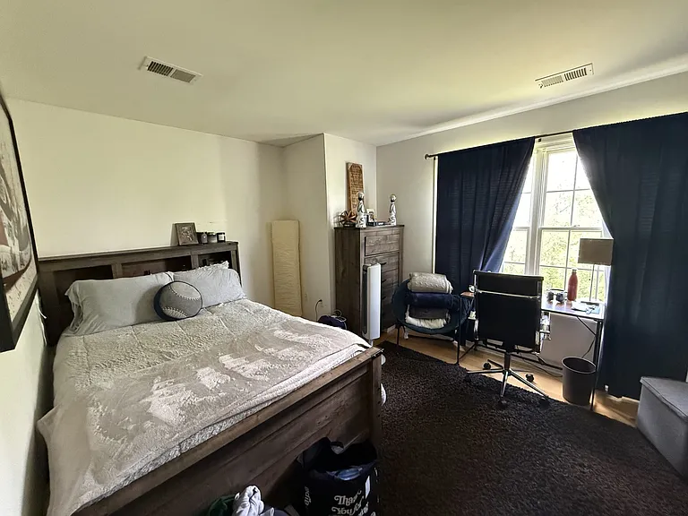 115 Crown Ct — Photo 9