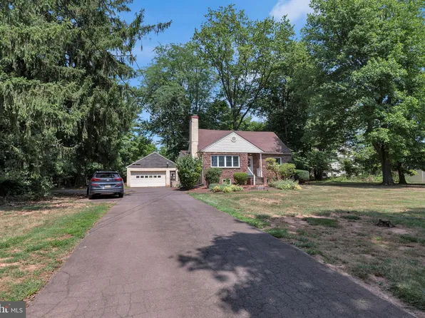 2121 Bristol Rd, Warrington, PA 18976