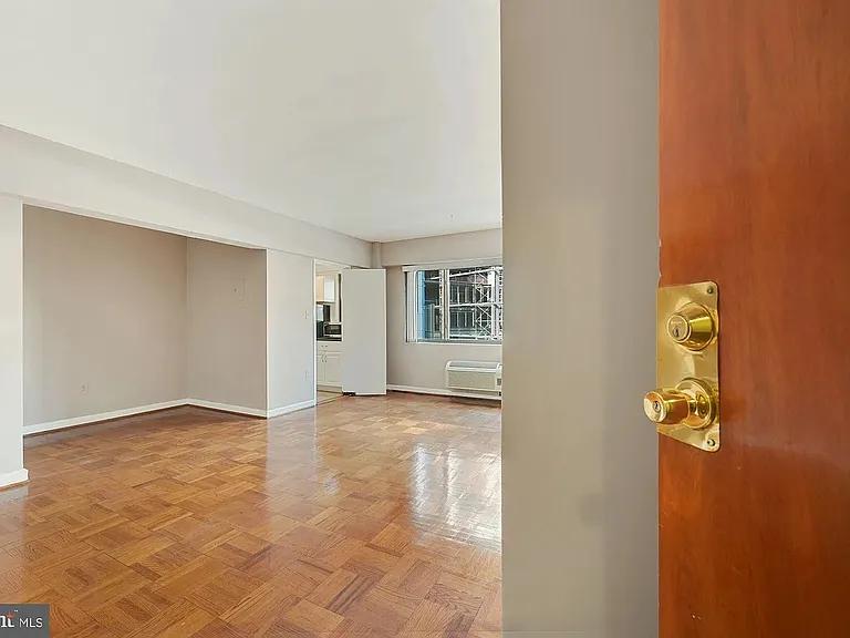2141 I St NW #514 — Photo 7