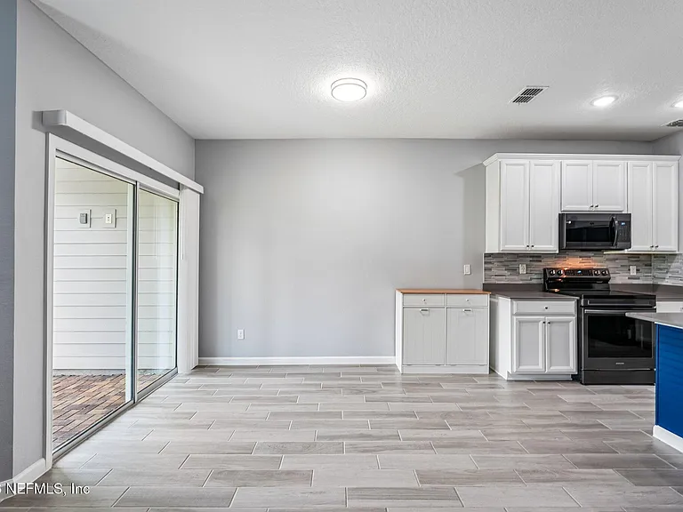 120 Appleton Ct — Photo 14