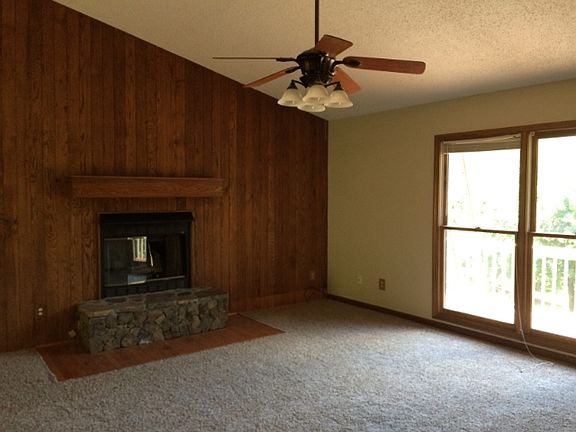 5th image of 497 Campbell Glen Ln