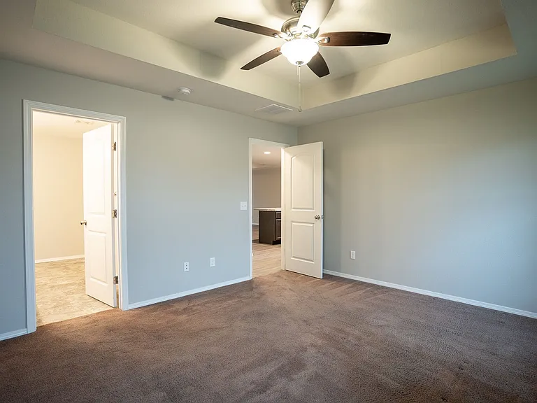 5468 S Main St — Photo 16