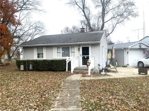 900 E 1st St, Pana, IL 62557
