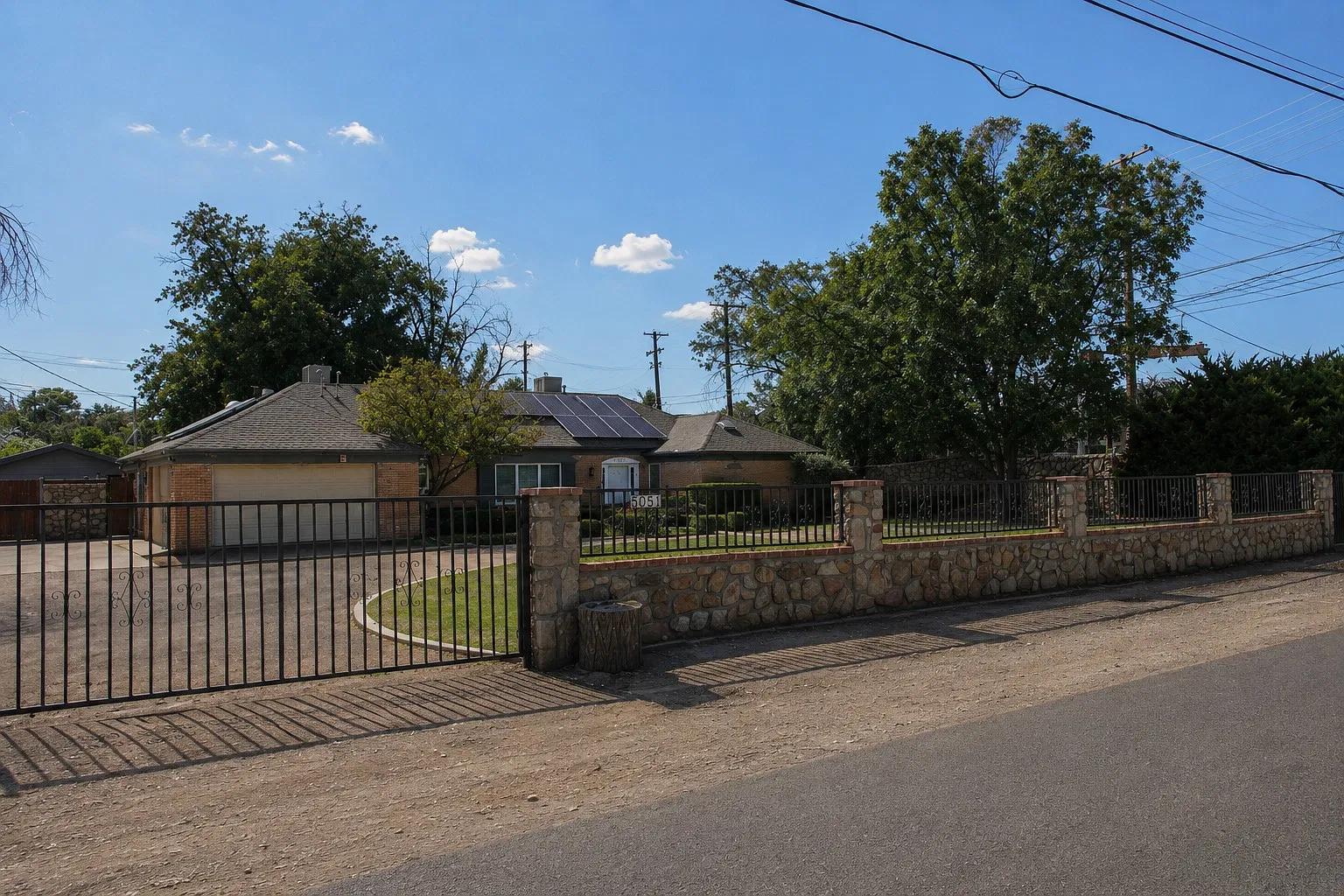 5051 Montoya Dr — Photo 1