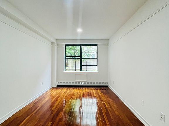 3rd image of 276 W 119th St #1